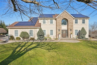 15 Dickens St, Stony Point, NY 10980