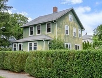 7 Pleasant St, Wellesley, MA 02482