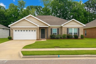 407 Cotton Ridge Ln, Dothan, AL 36301