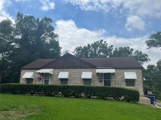 3415 Saint Mark Ln, Saint Ann, MO 63074