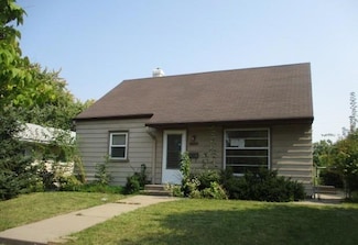 1048 Dale St N, Saint Paul, MN 55117