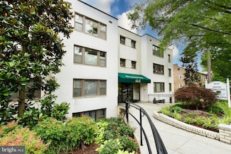 4840 Macarthur Blvd NW Unit 5-4, Washington, DC 20007