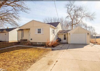 224 Buffalo St SW, Titonka, IA 50480