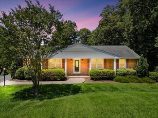 149 Rollingwood Ct, Troutville, VA 24175