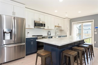243 Sportsmans Ave, Freeport, NY 11520