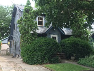 212 N Hayford Ave, Lansing, MI 48912