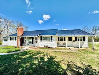 916 Sommerfield Dr, Houston, MO 65483