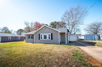 506 Vine St, Cuba, MO 65453