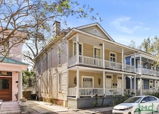215 W 40th St, Savannah, GA 31401