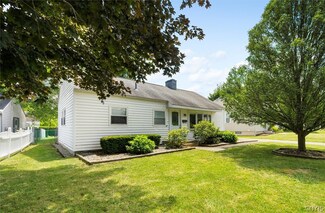 17 Hara Crescent, New Hartford, NY 13413
