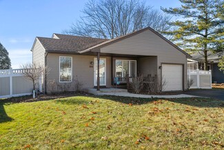 288 Westbrook Cir, Naperville, IL 60565