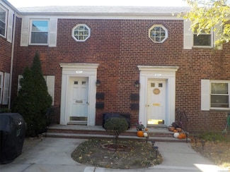 264-23 Langston Ave Unit 2nd fl, Glen Oaks, NY 11005