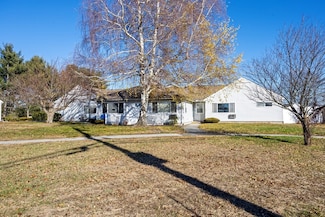 82 Mitchell Dr, Chicopee, MA 01022