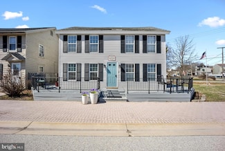 124 Canal St, Delaware City, DE 19706