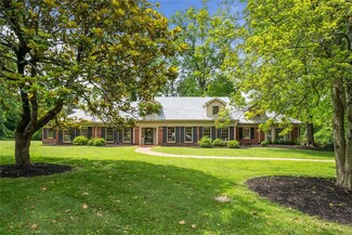 26 Log Cabin Dr, Saint Louis, MO 63124