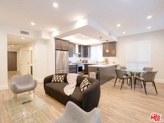 8700 Chalmers Dr Unit 101, Los Angeles, CA 90035