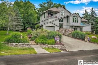 16 W Wind Dr, Dewittville, NY 14728
