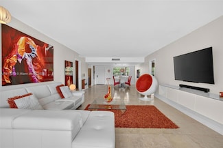 3611 Oaks Clubhouse Dr Unit 202, Pompano Beach, FL 33069