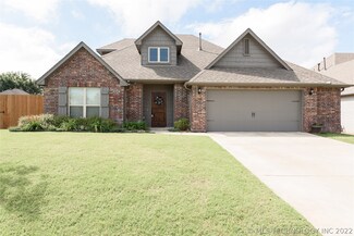 1301 W Elmira Place, Broken Arrow, OK 74012