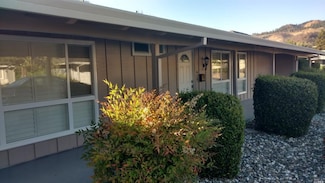 2 Fallgreen Ct, Santa Rosa, CA 95409
