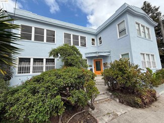 3999 Clarke St, Oakland, CA 94609