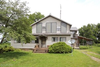 10315 S 27th St, Vicksburg, MI 49097