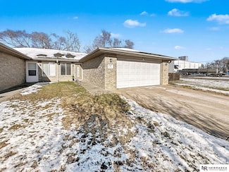 700 Folsom Ln, Lincoln, NE 68522