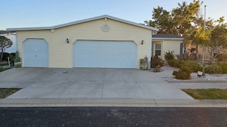 2009 Pier Dr, Ruskin, FL 33570