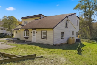 18 Pautipaug Hill Rd, Baltic, CT 06330