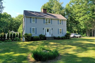 2 Oak Ridge Rd, Sanford, ME 04073