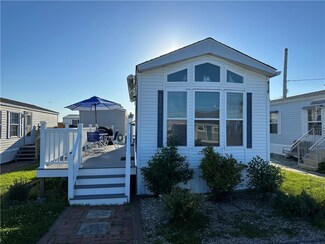 691 Succotash Rd, Wakefield, RI 02879