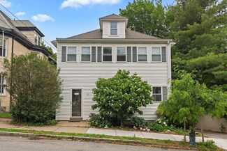 15 Mount Vernon St Unit 1, Arlington, MA 02476