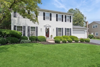 2212 Rosehill Ct, Naperville, IL 60565