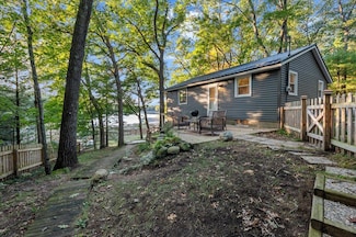 10297 Basford Lake Dr, Baldwin, MI 49304