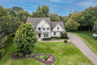 126 Bay Circle Dr, Holland, MI 49424