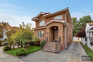 209-25 28th Ave, Flushing, NY 11360