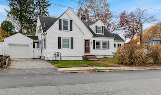 35 Hardy St, Methuen, MA 01844