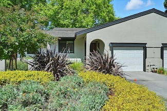 152 Vineyard Cir, Yountville, CA 94599