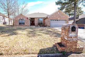 40 Ouachita Dr, Maumelle, AR 72113