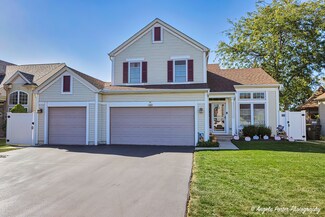 400 White Tail Dr, Hainesville, IL 60030