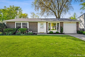 236 Stonehurst Dr, Elgin, IL 60120