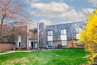 977 Village Round Unit H, Allentown, PA 18106