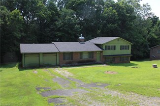 128 Hillcrest Ct, Pilot Mountain, NC 27041