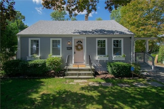17 Rosedale Ct, Middletown, RI 02842