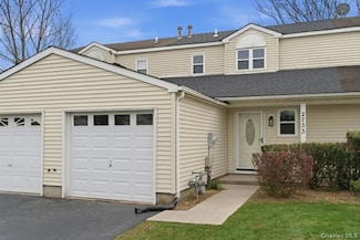 2733 Schleigel Blvd, Amityville, NY 11701