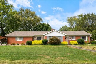 111 Lynnwood Dr, Clarksville, IN 47129