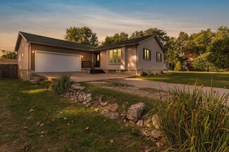 15481 Hemlock St, Monroe, MI 48161