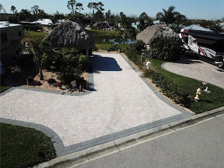 3258 Red Tail Hawk Dr, Polk City, FL 33868