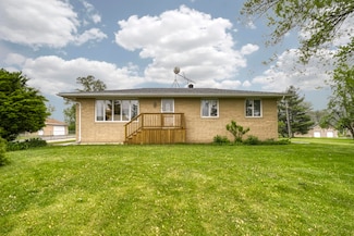 9419 Blaine St, Crown Point, IN 46307