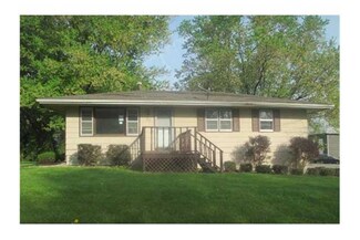605 John Clinton Dr, Carlisle, IA 50047